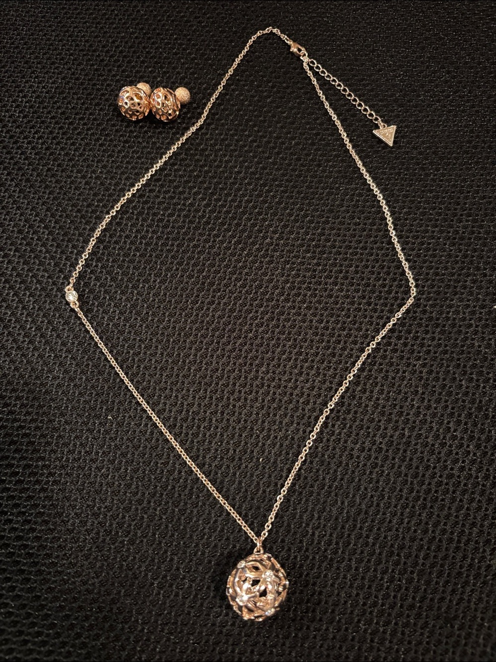 Guess Delicate Rose Gold Filigree Pendant Necklace and Rose Gold Earrings - Picture 4 of 12